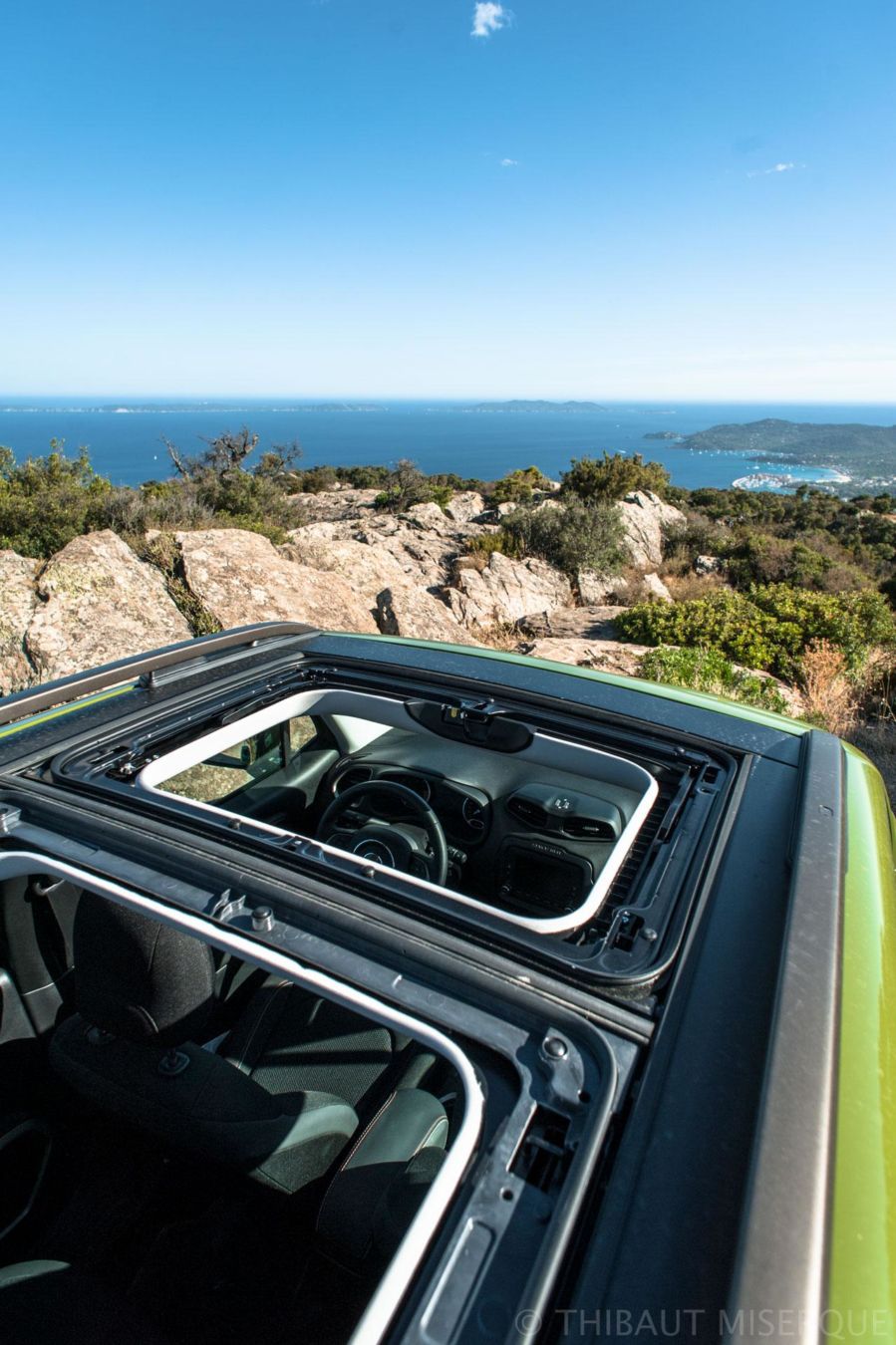 essai_jeep_renegade_75th_anniversary_roof